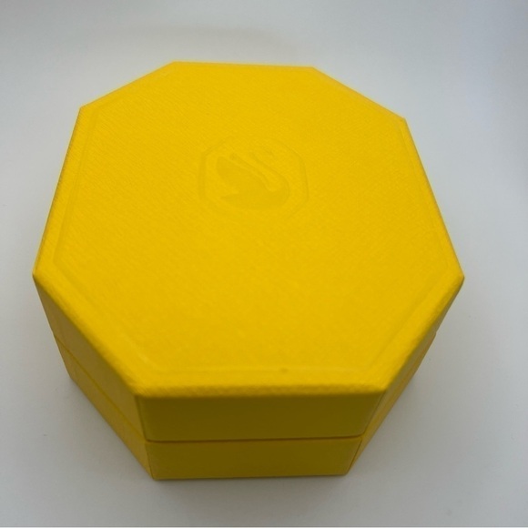 Swarovski Lucent Pink Pear Crystal Magnetic Bangle – NIB – Medium - Picture 16 of 17